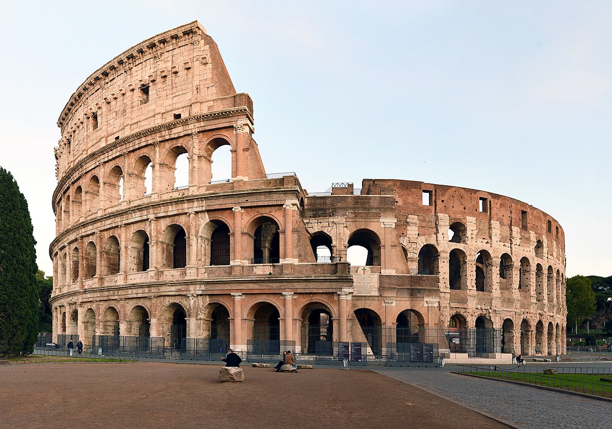 1200px Colosseo 2020
