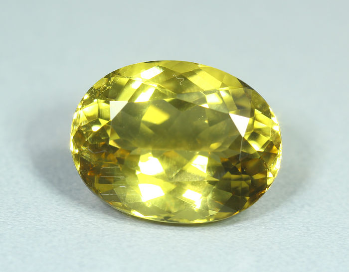 Il magico mondo delle pietre preziose: Berillo giallo