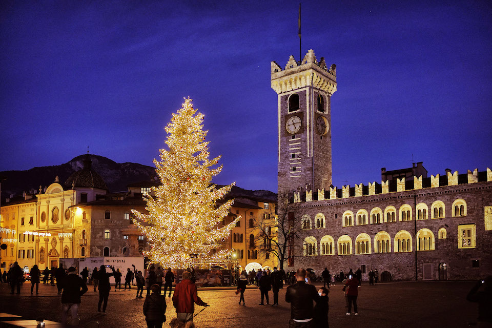 Trento: dal mercatino di Natale alle piste da sci