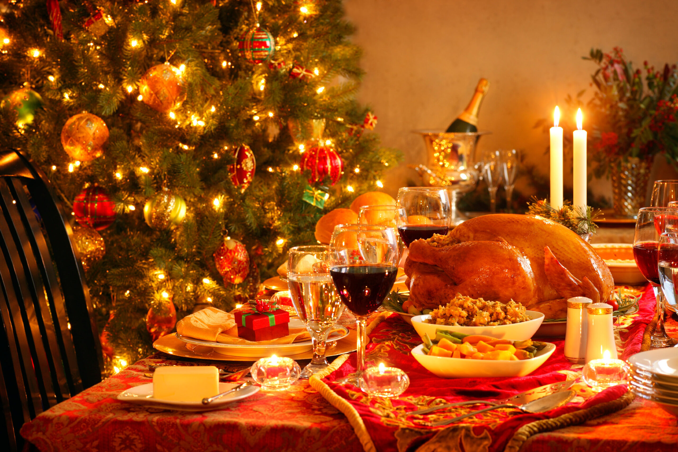 christmas dinner table 2716x1810 wines to enjoy with your christmas dinner lifestyle club together urumix.com scaled