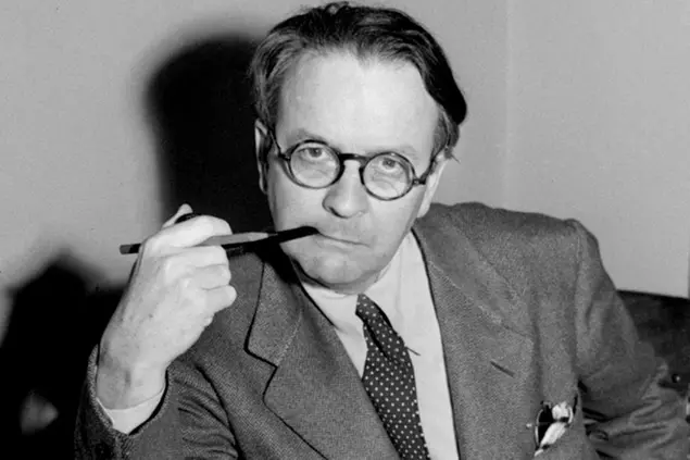 books raymond chandler suggests