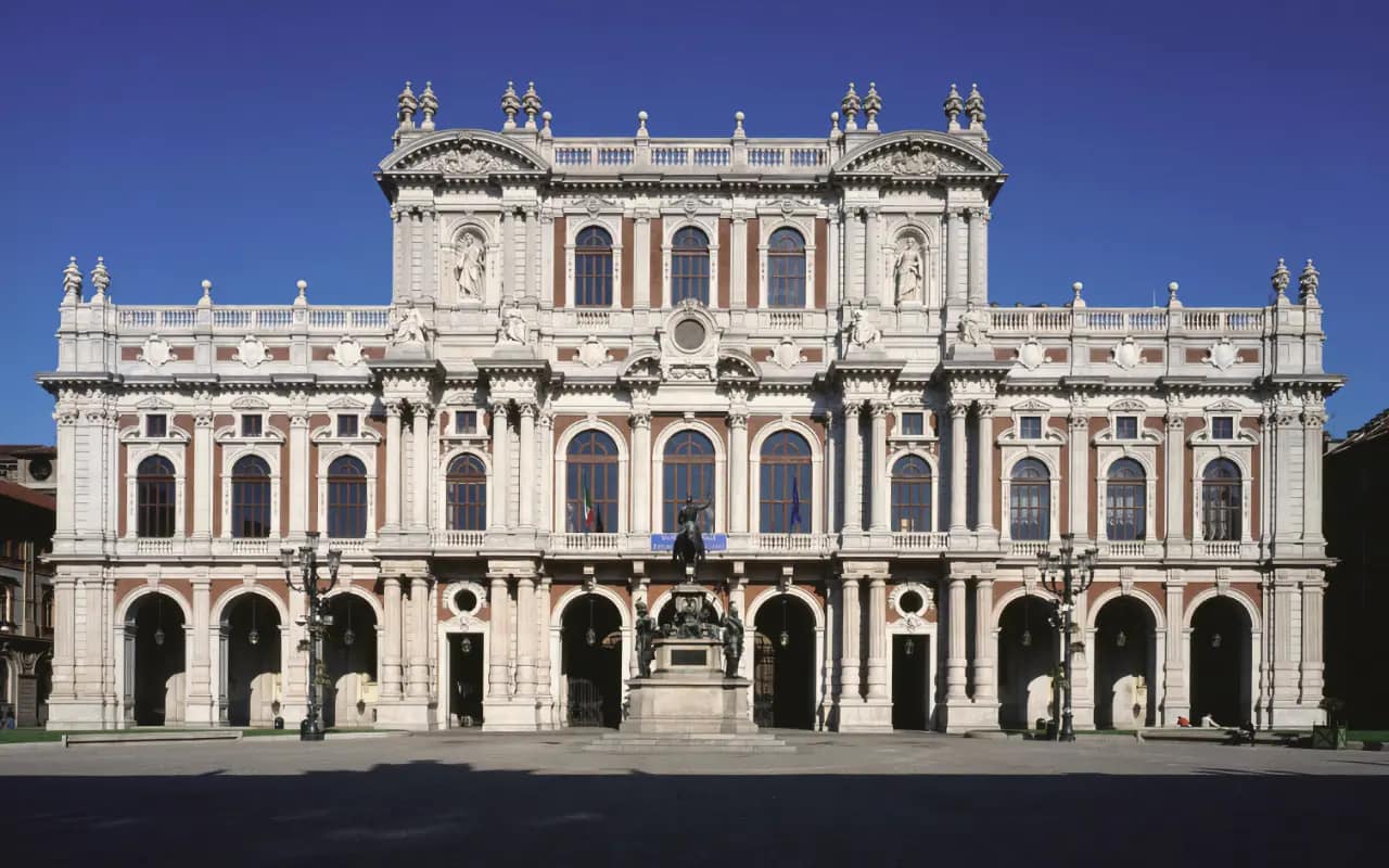 MNRI Palazzo Carignano facciata Museo Risorgimento Torino 01